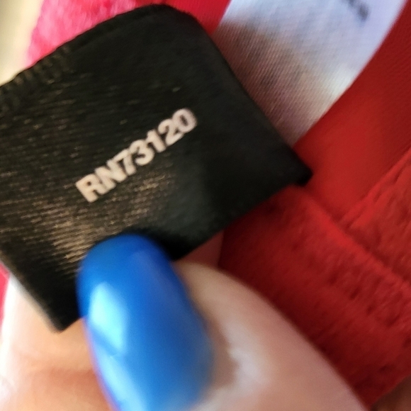 Frederick red with black lace 32D - Picture 7 of 15